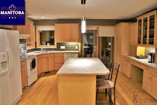 Property 406 Hespeler St S img1