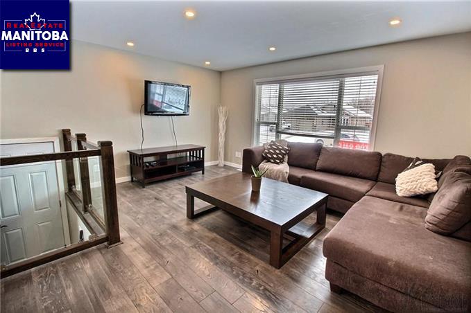 Property 300 Hamilton Rd img1