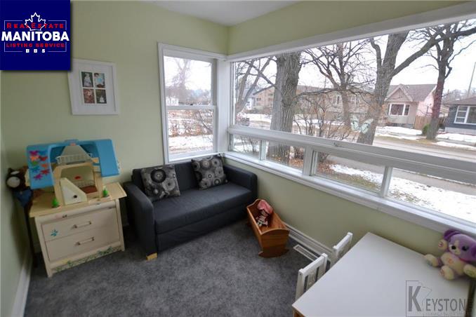 Property 230 Albany St img1