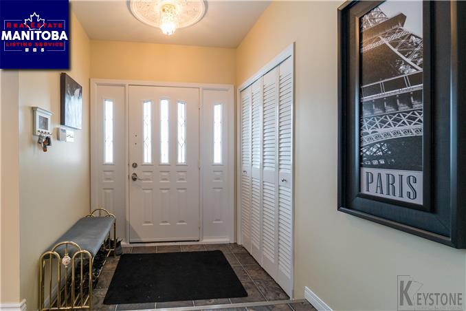 Property 26 Meighen Bay img1