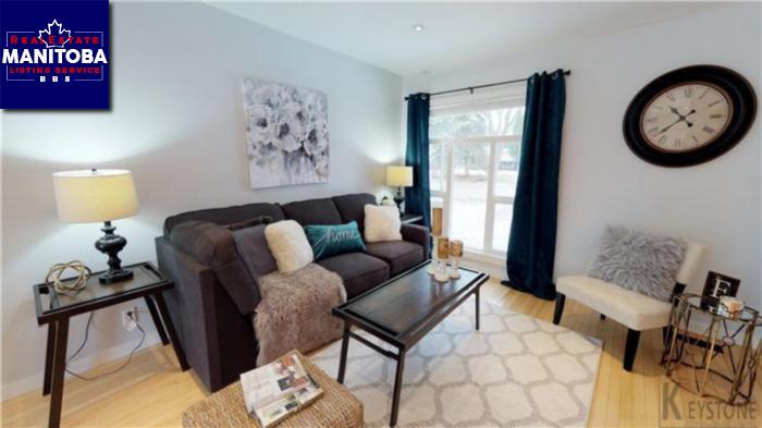 Property 7 Carriage Bay img1