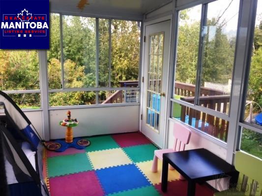 Property 63 Rainbow Cr img1