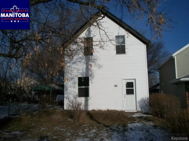 141 Maple St