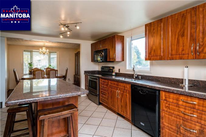 Property 1013 Dugas St img1