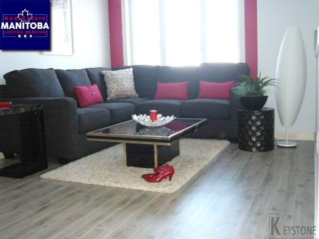 Property 572 Hethrington Ave img1