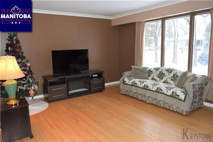 Property 129 Grain Ave img1