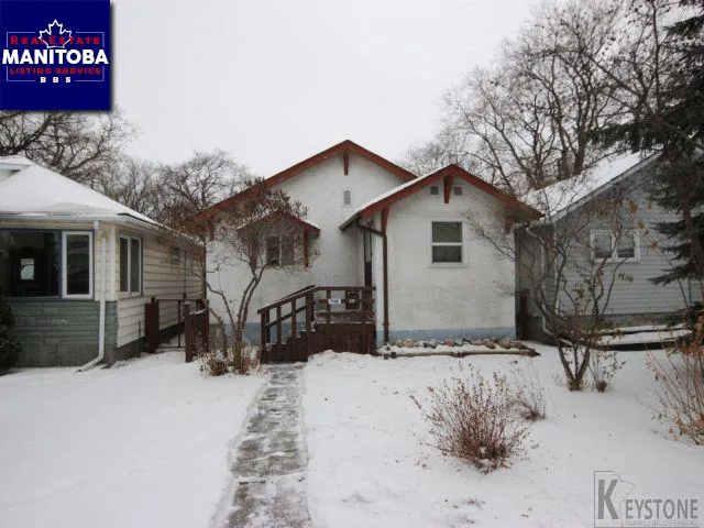 962 Merriam Blvd, Winnipeg