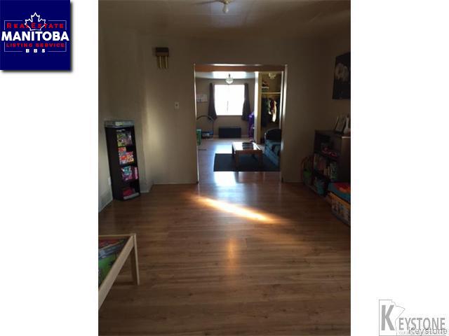 Property 940 11th Ave S img1