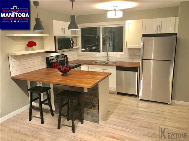 Property 999 Moncton Ave img1