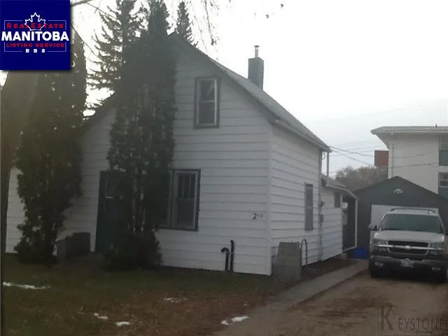2 Bed House for Sale at 280 Bourke St, Neepawa, MB - MLS® #1730599