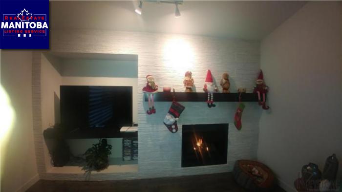 Property 23 Greenstone Bay img1