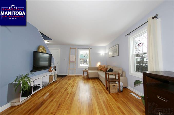 Property 750 Martin Ave E img1