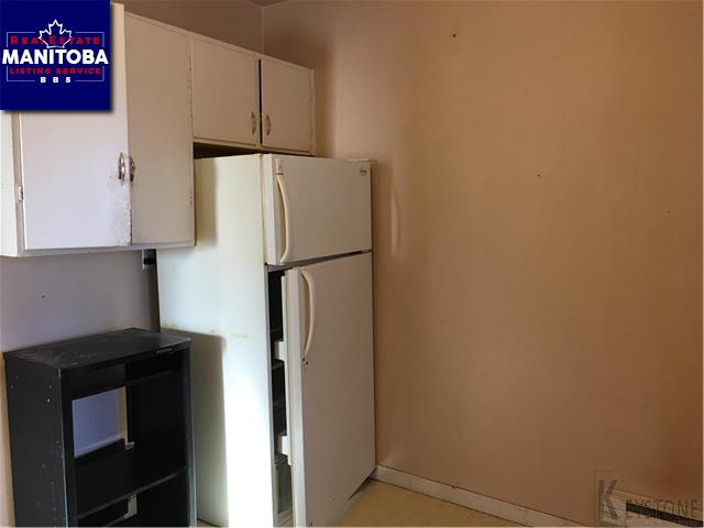 Property 909 Alverstone St img1