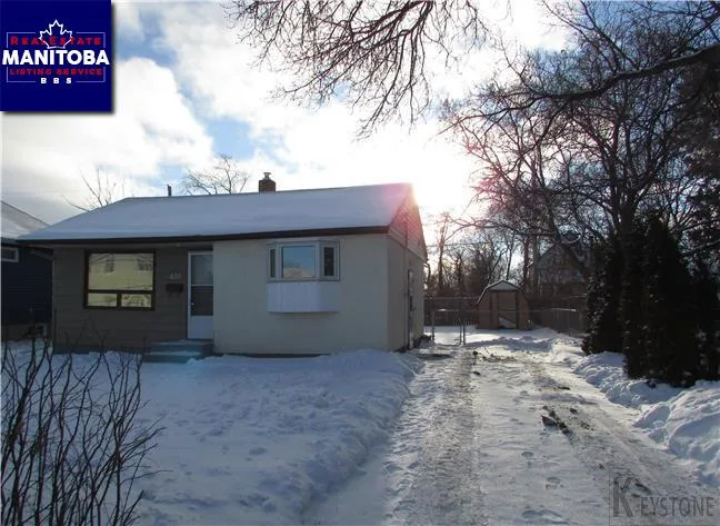 420 Queen Ave, Selkirk