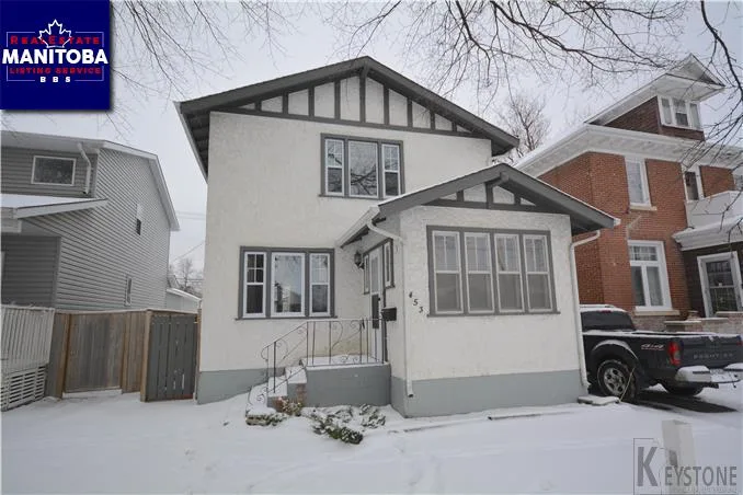 453 Des Meurons St