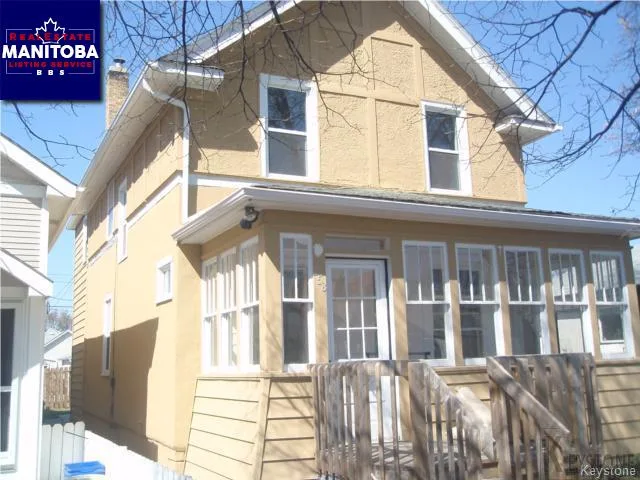 258 Roseberry St, Winnipeg