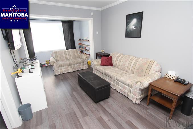 Property 18 Blenheim Ave img1