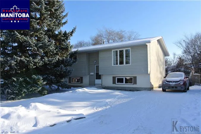 22 Blue Spruce Cr, Winnipeg