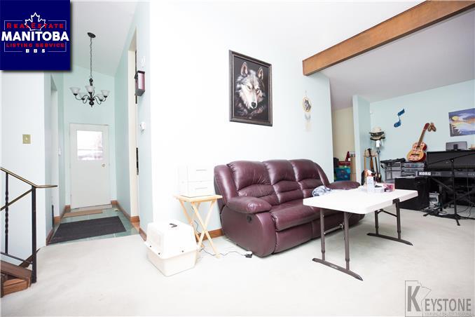 Property 91 North Lake Dr img1