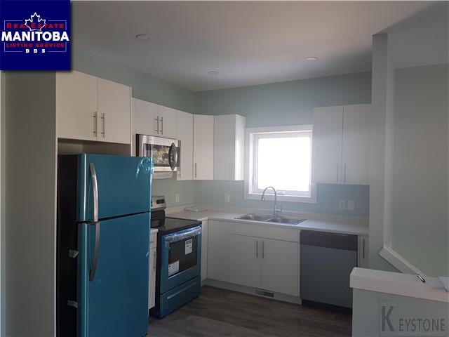 Property 1852 Logan Ave img1