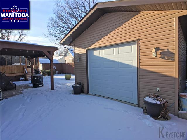 Property 6 Glenview Dr img1