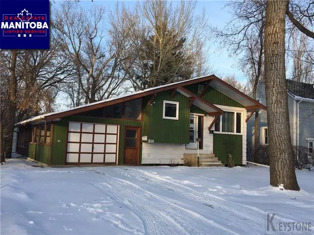 4 Bed House for Sale at 210 1st Ave S, Oakville, MB - MLS® #1731193