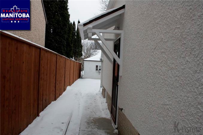 Property 498 Church Ave img1