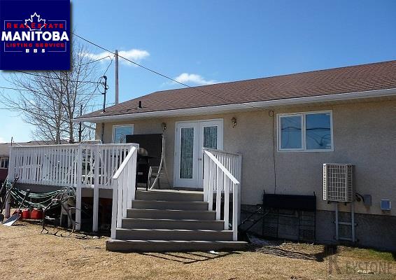 Property 89 Wuskwatim Bay img1