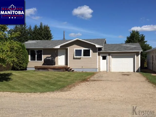 240 3rd Ave Ne, Roblin