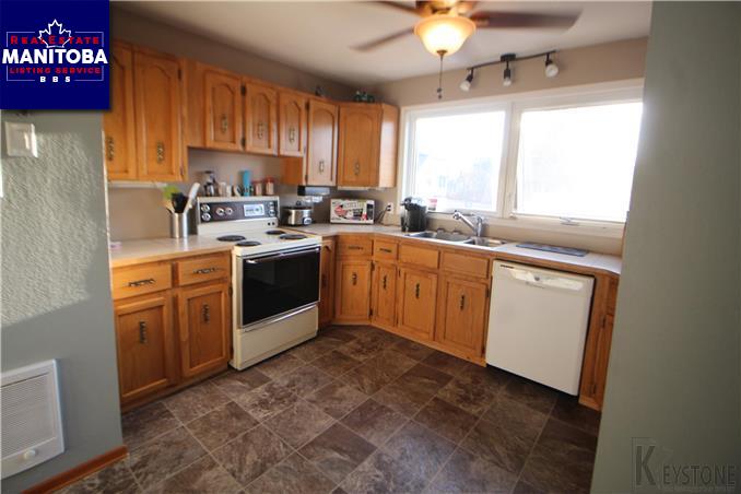 Property 240 3rd Ave Ne img1