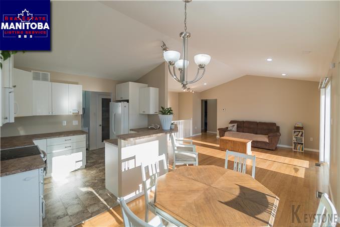 Property 1136 Mcleod Ave img1