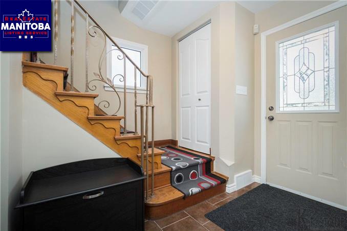 Property 484 Waverley St img1