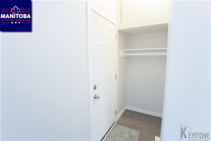 Property 579 Burrows Ave img1