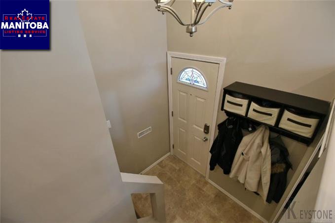 Property 110 Charbonneau Cr img1