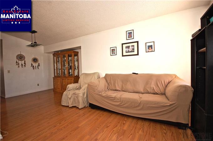 Property 75 Ritchie St img1