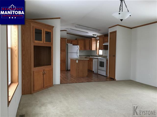 Property 235 Rosebrook Pl img1