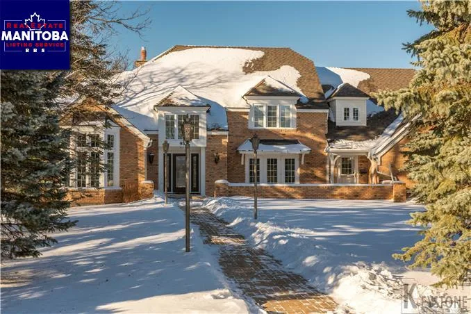 95 Burr Oak Bay, East St Paul