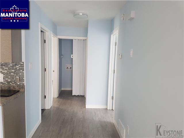 Property 563 Manitoba Ave img1