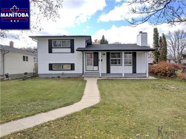 39 Lowery Bay, Winnipeg