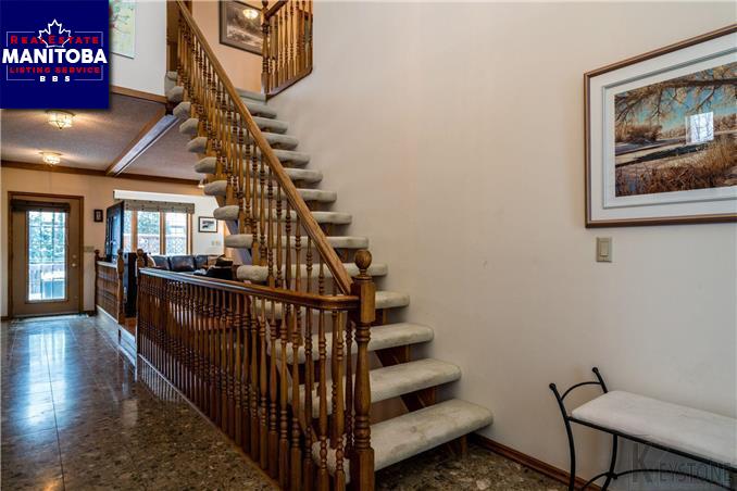 Property 23 Inverary Bay img1