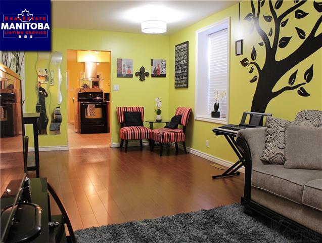 Property 283 Ferry Rd img1