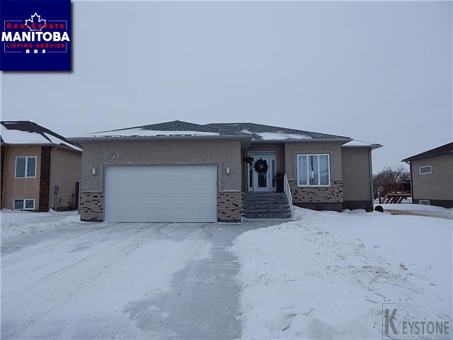 Property 693 Papillon Dr Main image