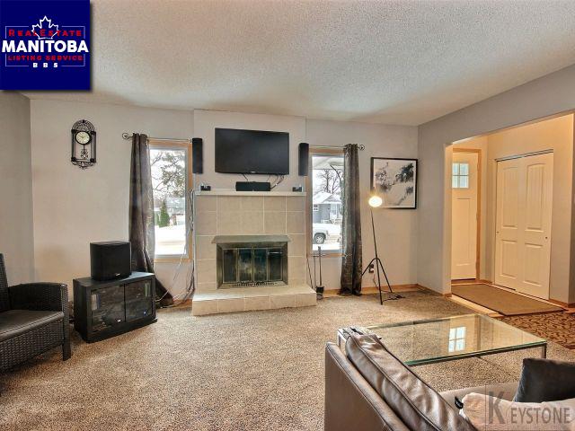 Property 363 Marshall Bay img1