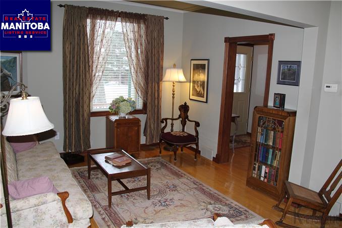 Property 627 Mulvey Ave img1