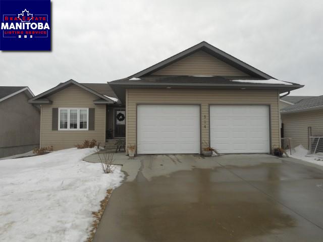 Property 324 Willow Dr S Main image