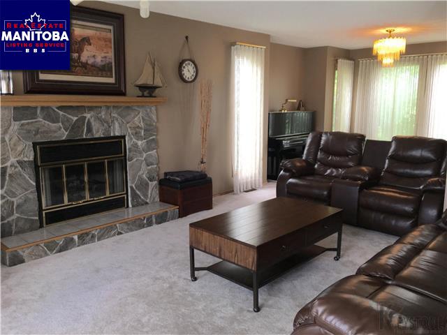 Property 14 Thompson Pl img1