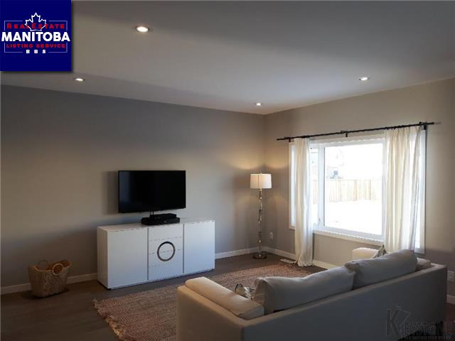 Property 11 Steve Mymko Dr img1