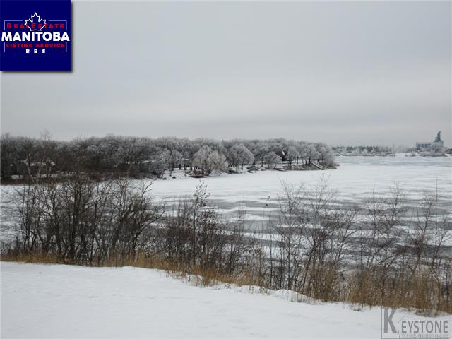 Property 163 Lakeshore Dr img1