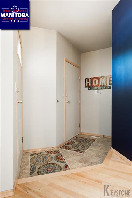 Property 90 Mahonee Dr img1