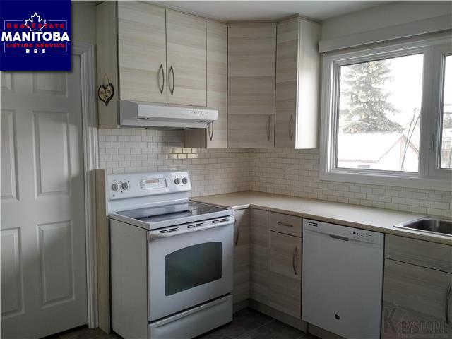 Property 1674 Rothesay St img1